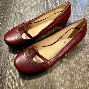 🌹Deep red Chinese Laundry flats